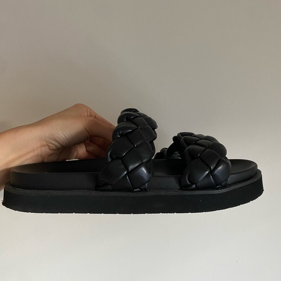 Platform Sandals - Picture 3 of 4